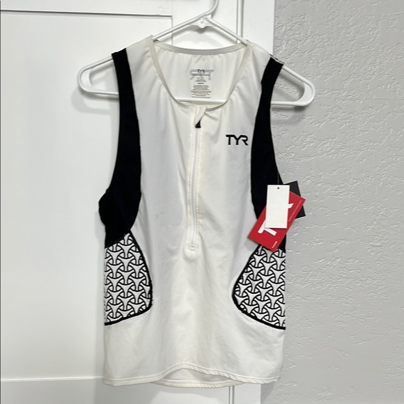 NWT TYR Tank Top - Picture 1 of 7